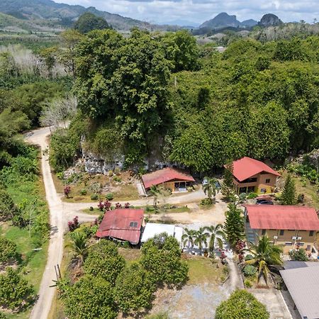 Country House Pulai Holiday Village Gua Musang Zewnętrze zdjęcie